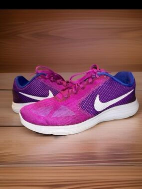 Nike Revolution 3 women's Running Sneakers, Women’s Size 8
